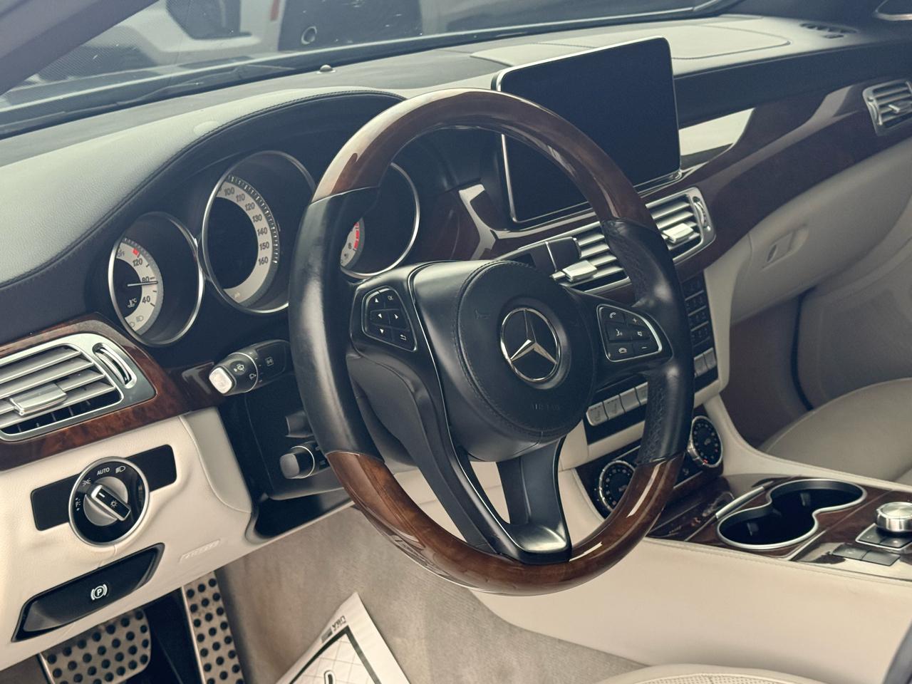 Mercedes-Benz CLS-Class CLS550 4MATIC 2015