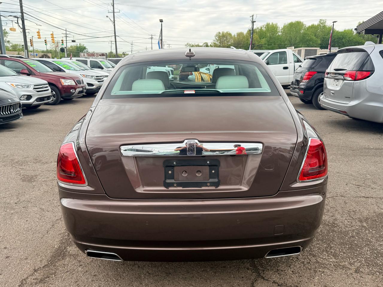 Rolls-Royce Ghost Sedan 2012