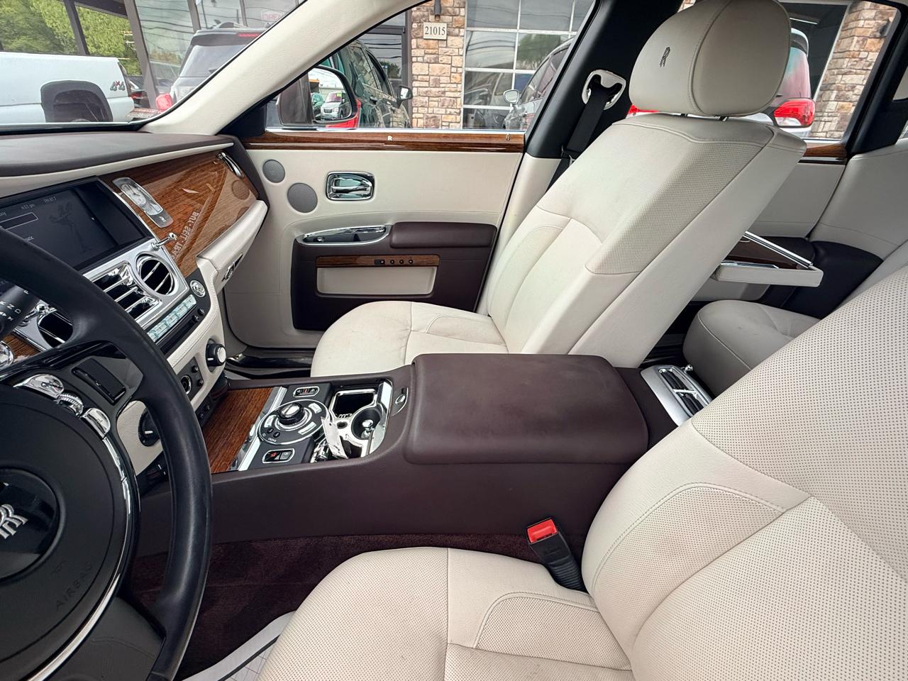 Rolls-Royce Ghost Sedan 2012
