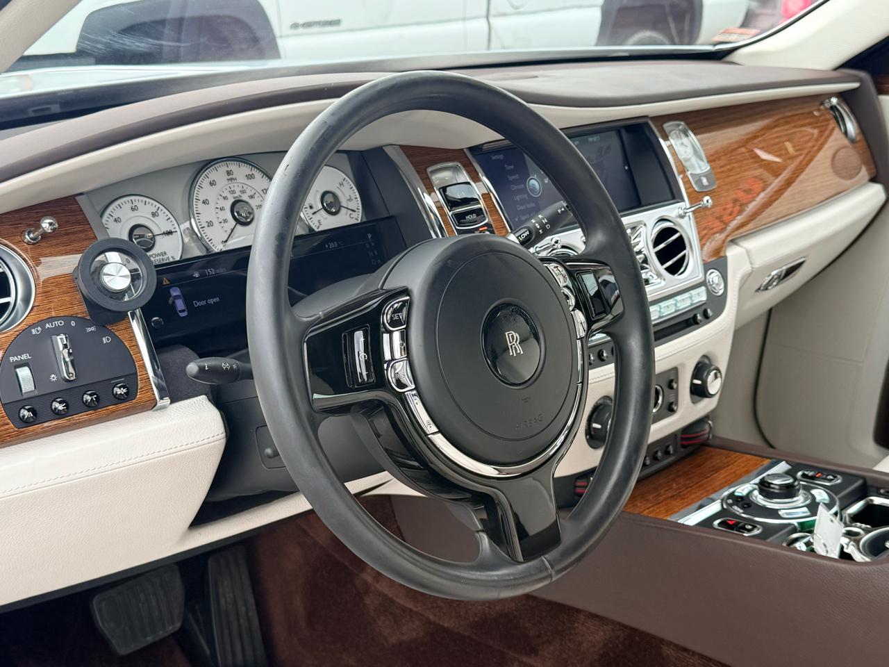 Rolls-Royce Ghost Sedan 2012