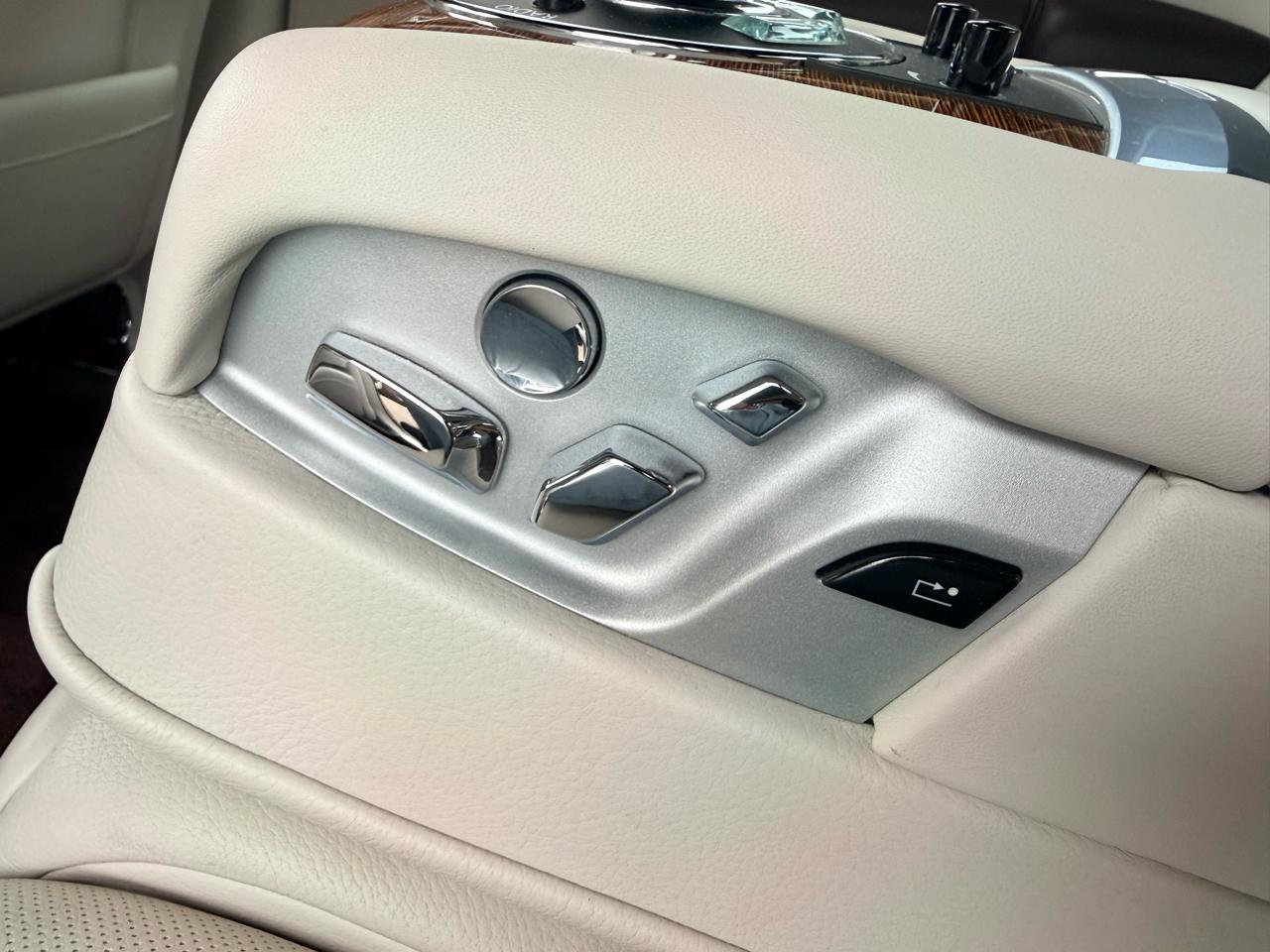 Rolls-Royce Ghost Sedan 2012