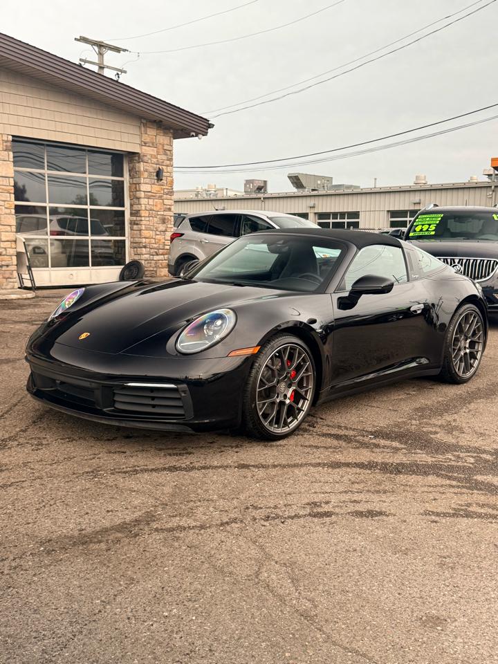 Porsche 911 Targa 4S Coupe 2021
