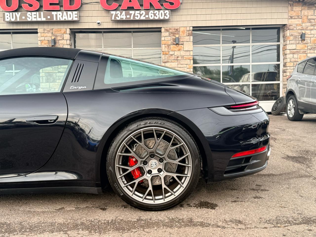 Porsche 911 Targa 4S Coupe 2021