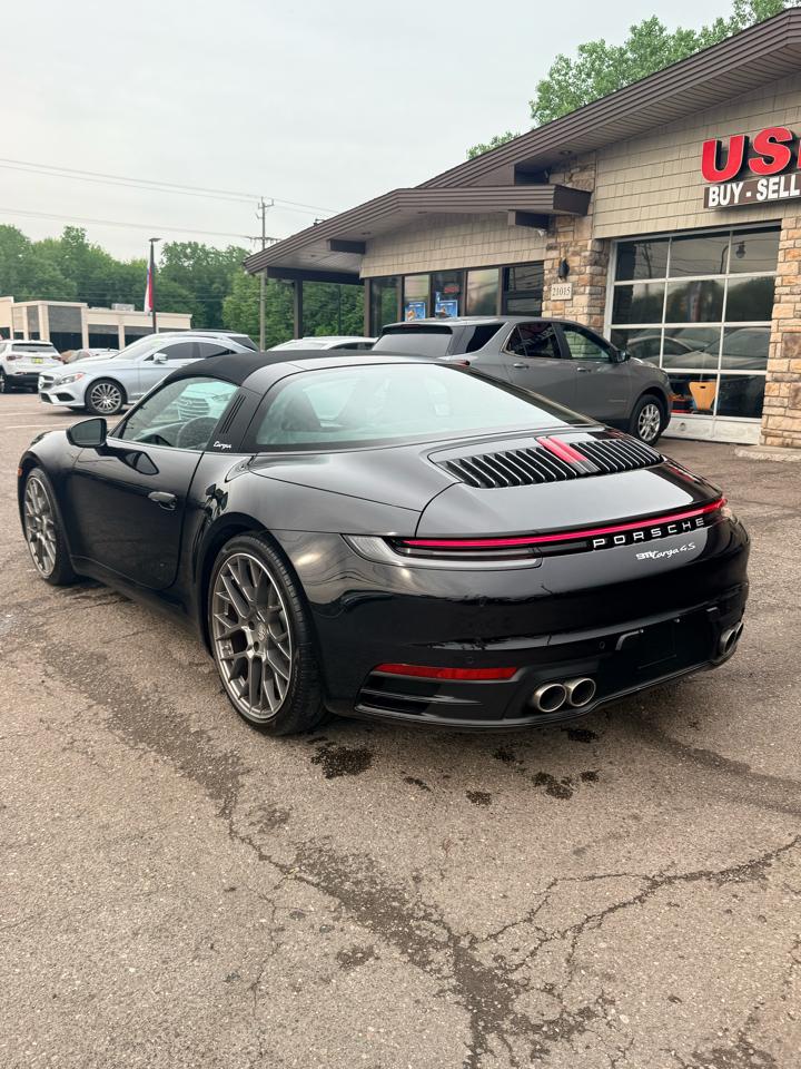 Porsche 911 Targa 4S Coupe 2021