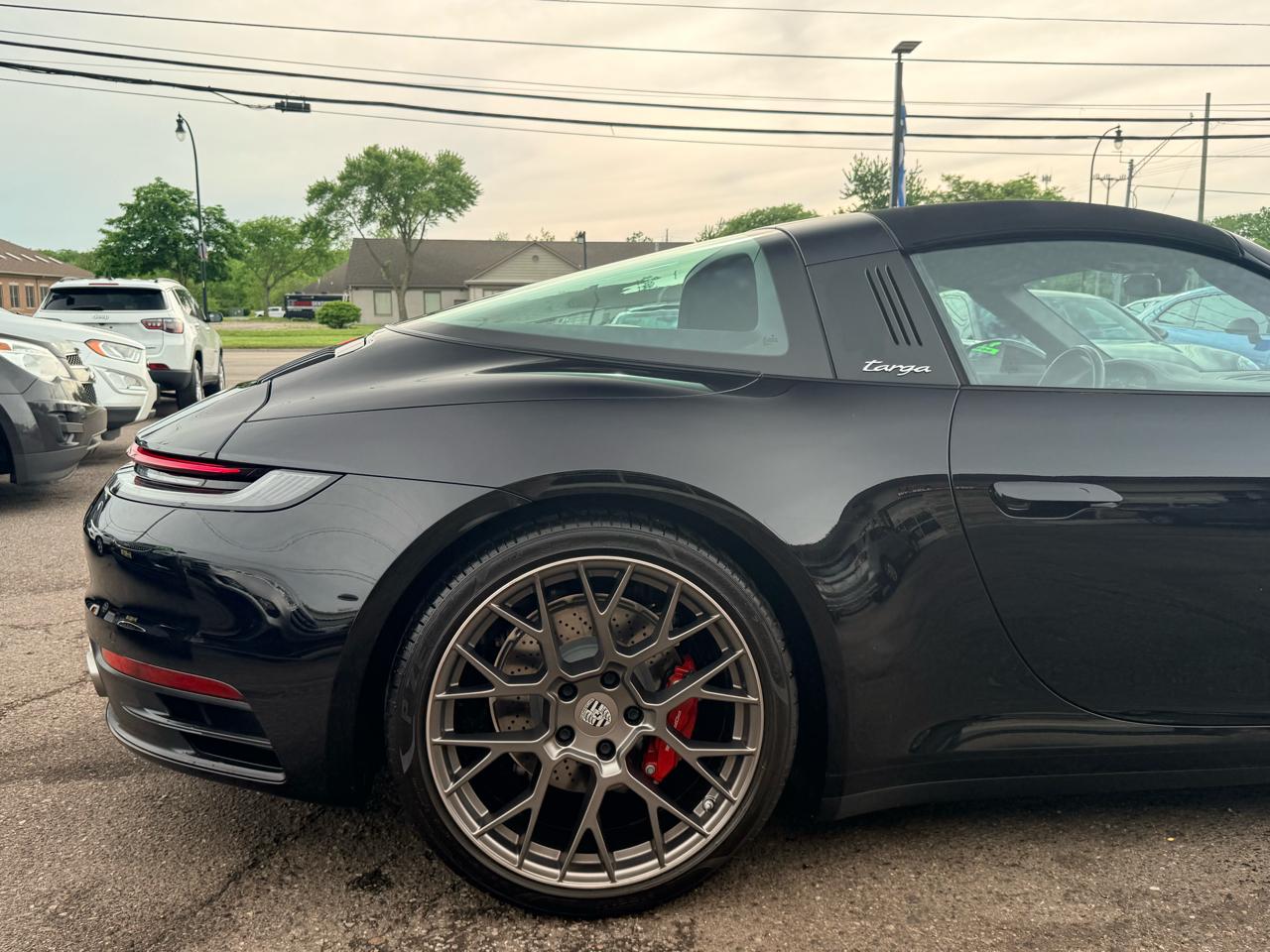 Porsche 911 Targa 4S Coupe 2021