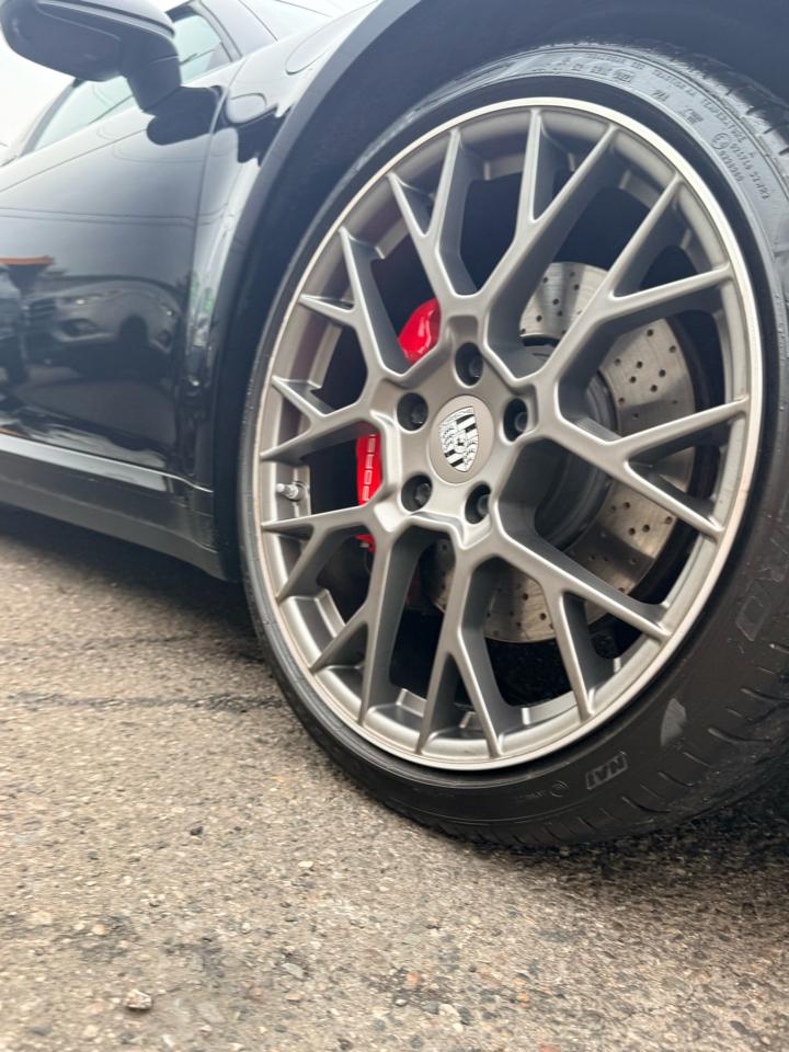 Porsche 911 Targa 4S Coupe 2021