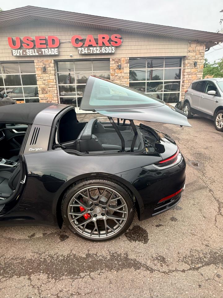 Porsche 911 Targa 4S Coupe 2021
