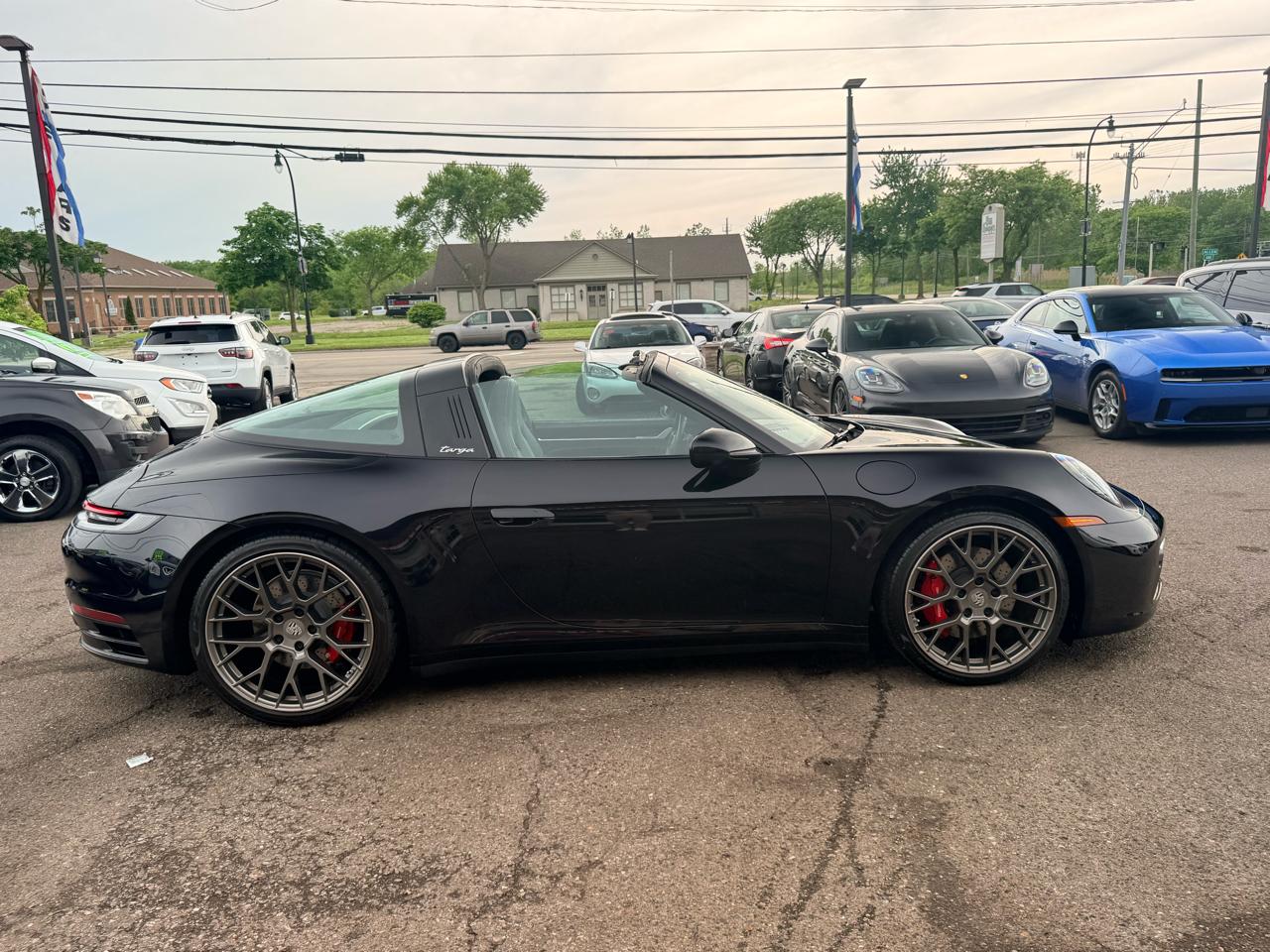 Porsche 911 Targa 4S Coupe 2021