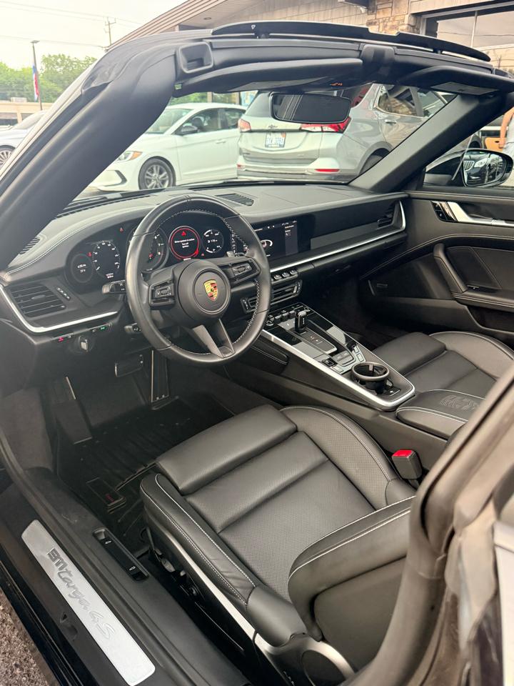 Porsche 911 Targa 4S Coupe 2021