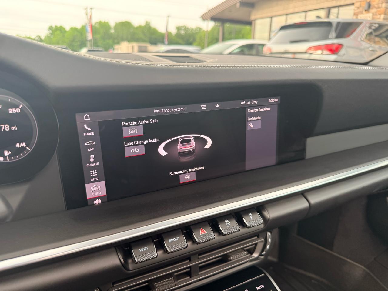 Porsche 911 Targa 4S Coupe 2021