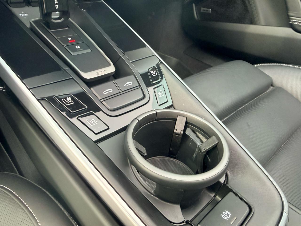 Porsche 911 Targa 4S Coupe 2021