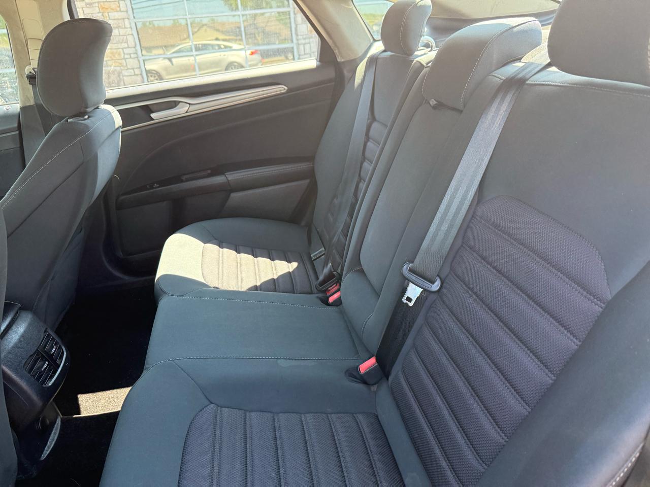 Ford Fusion SE 2017