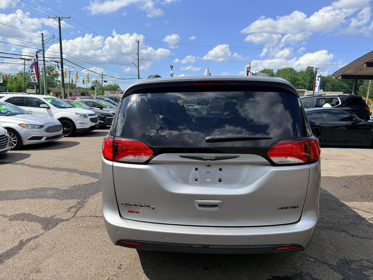 Chrysler Pacifica Limited 2018