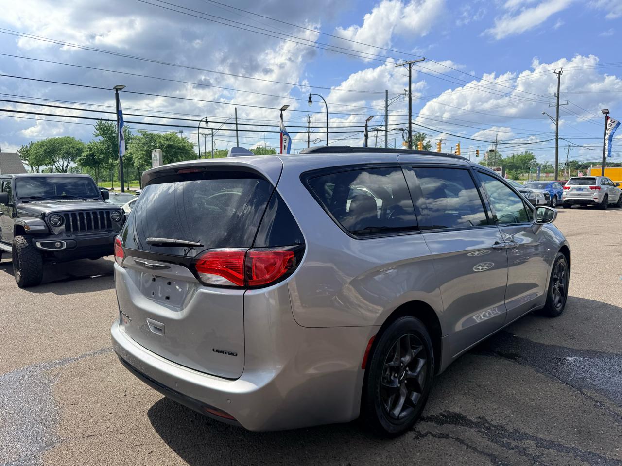 Chrysler Pacifica Limited 2018