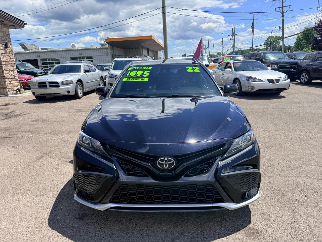 Toyota Camry SE 2022