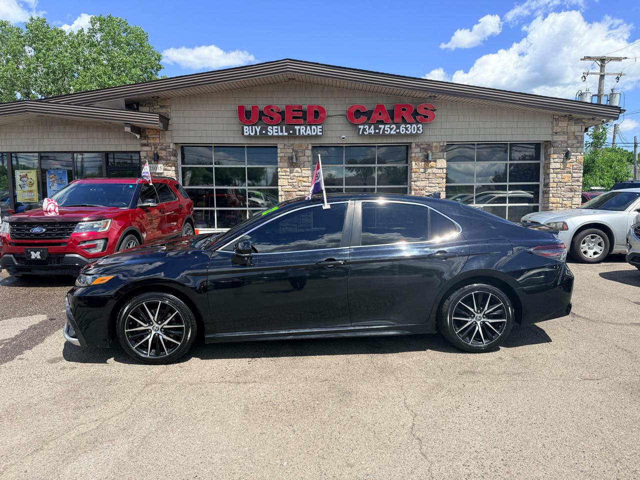 Toyota Camry SE 2022