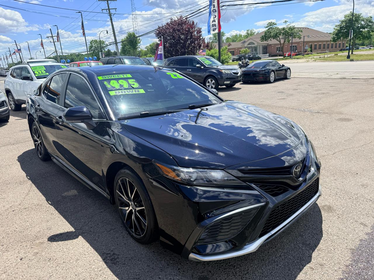 Toyota Camry SE 2022