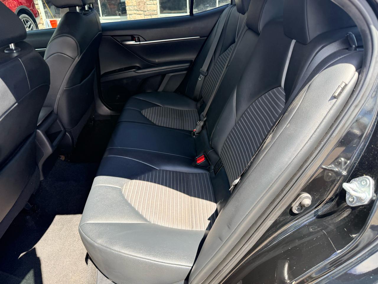 Toyota Camry SE 2022