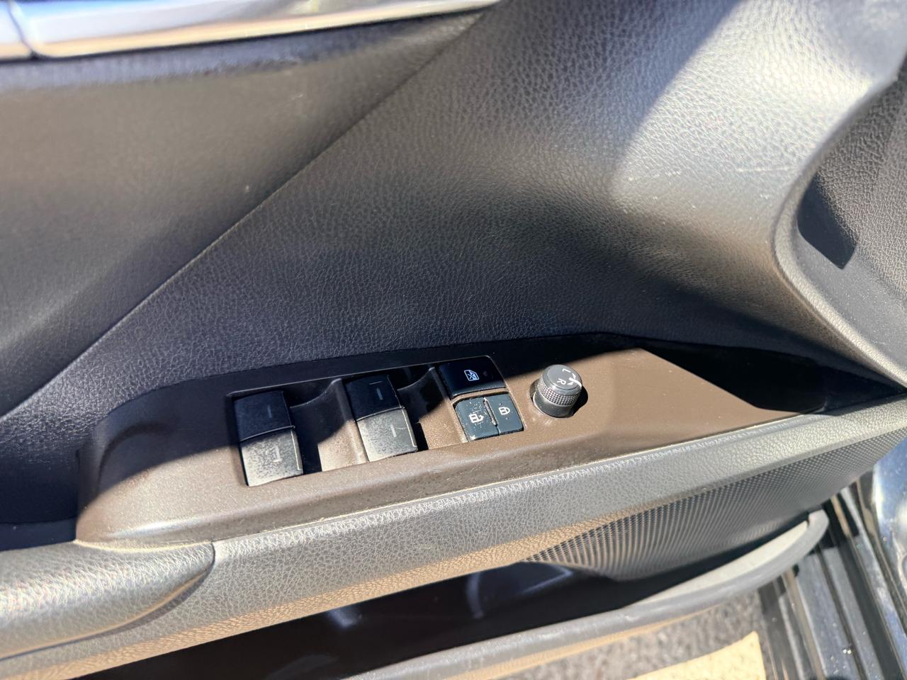 Toyota Camry SE 2022