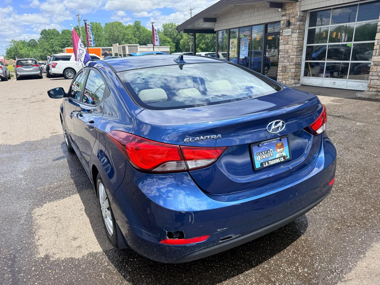 Hyundai Elantra SE 6AT 2016