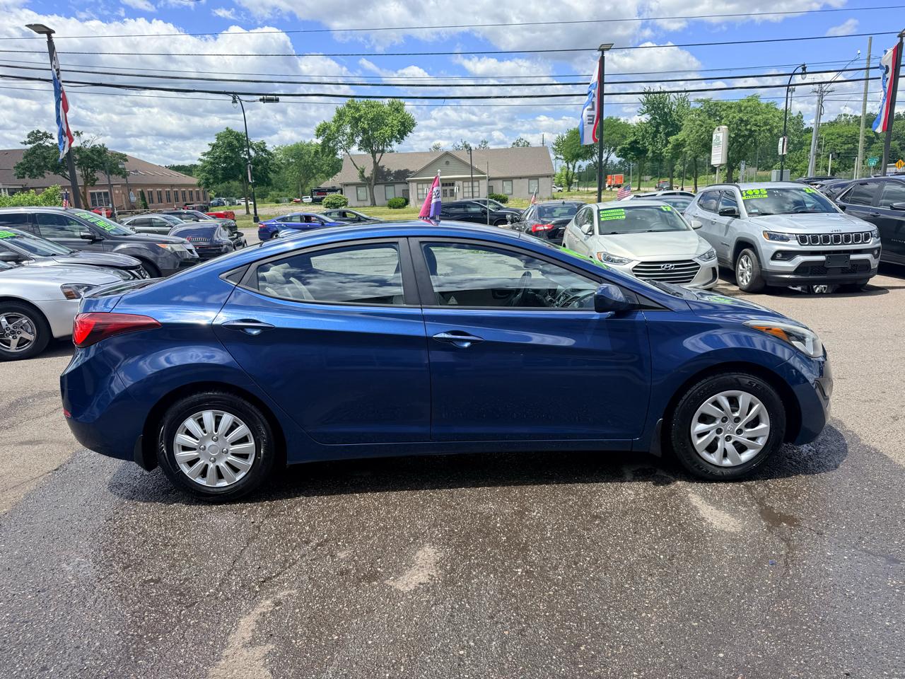 Hyundai Elantra SE 6AT 2016