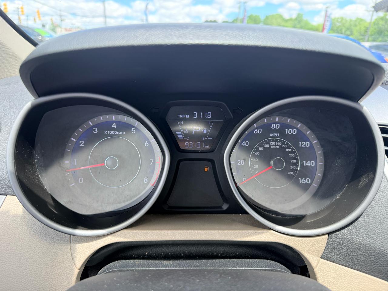 Hyundai Elantra SE 6AT 2016