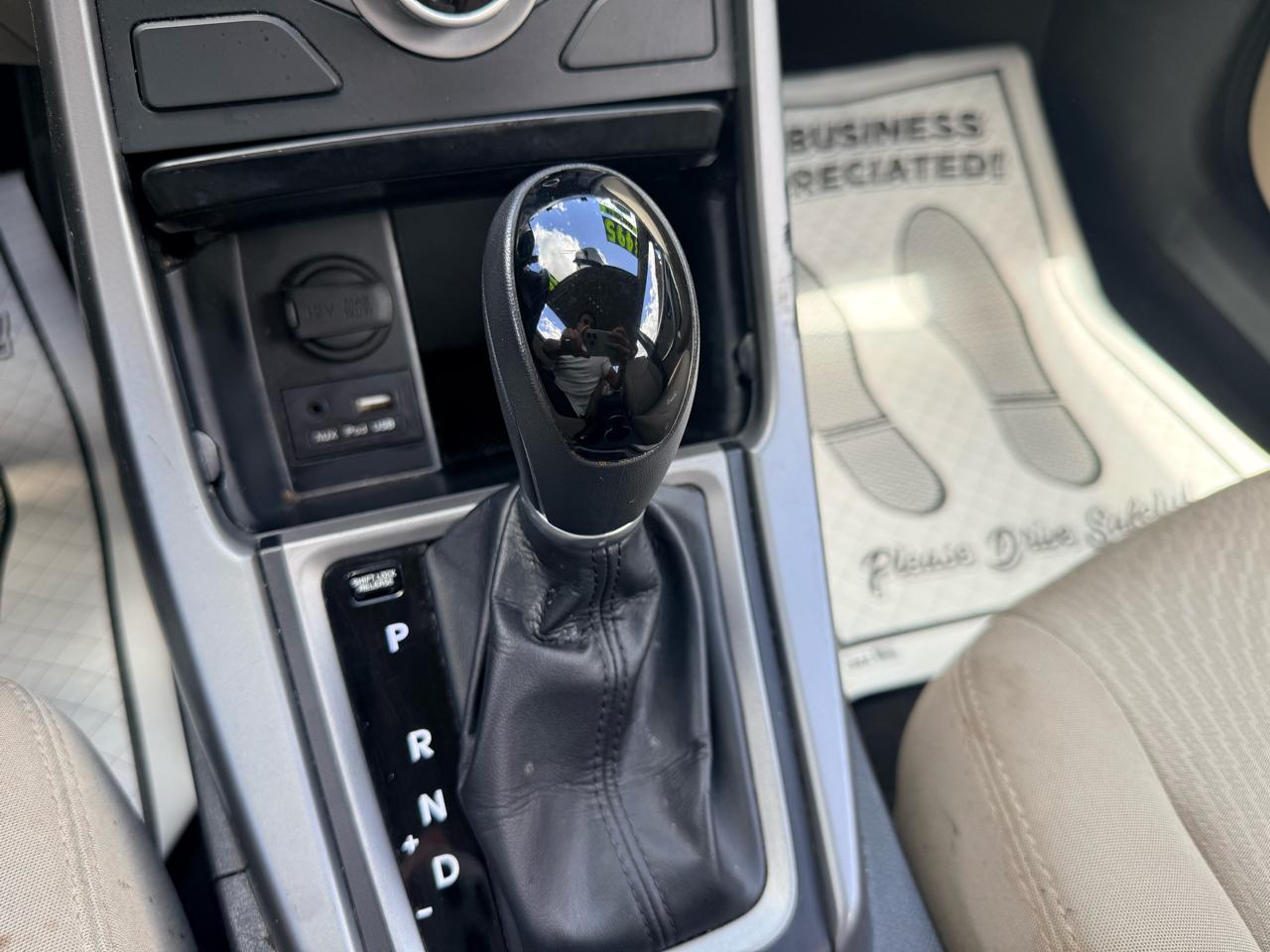 Hyundai Elantra SE 6AT 2016