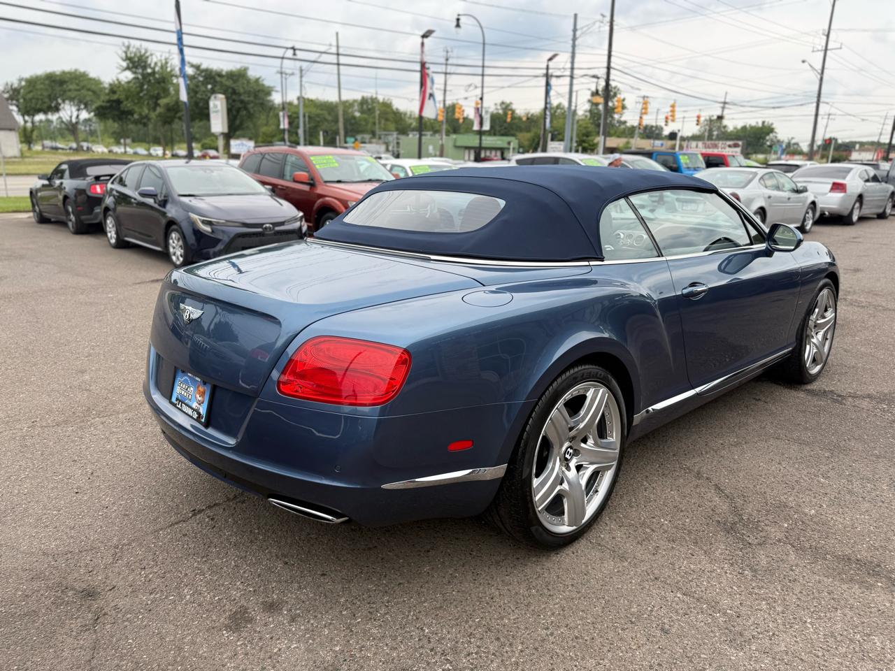 Bentley Continental GTC Convertible 2012