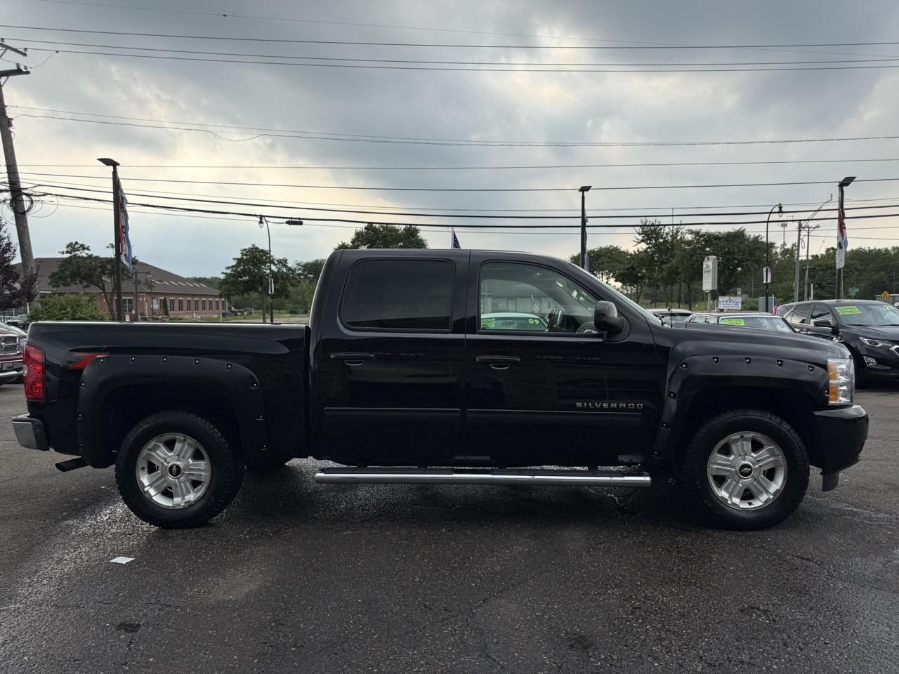 Chevrolet Silverado 1500 LTZ Crew Cab 4WD 2011