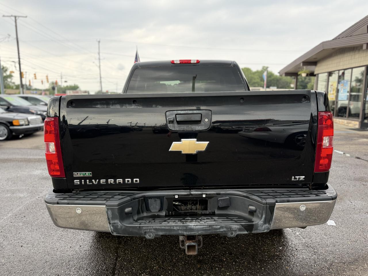 Chevrolet Silverado 1500 LTZ Crew Cab 4WD 2011