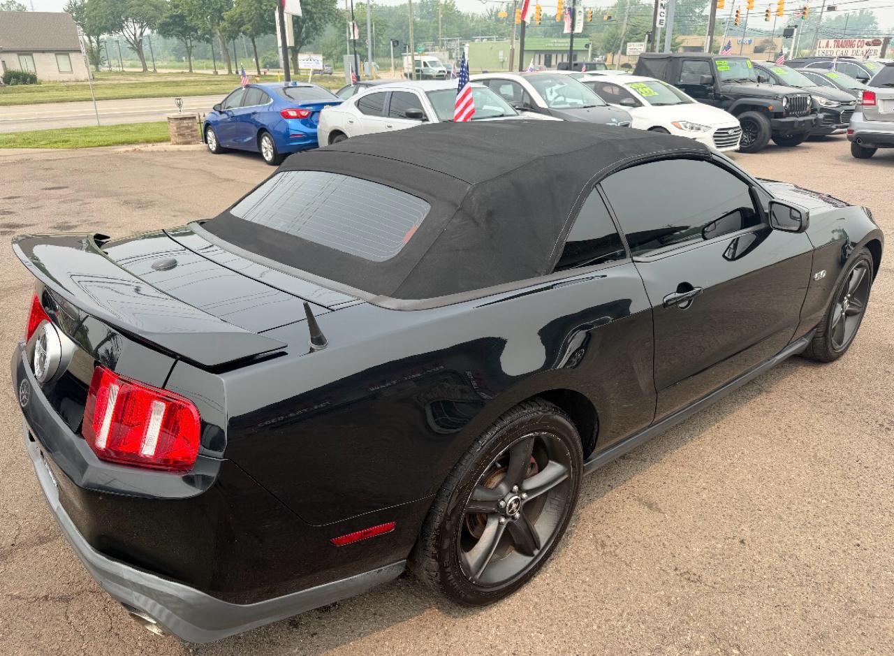 Ford Mustang GT convertible 2011