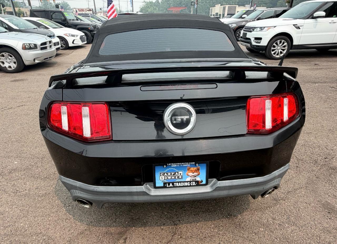 Ford Mustang GT convertible 2011