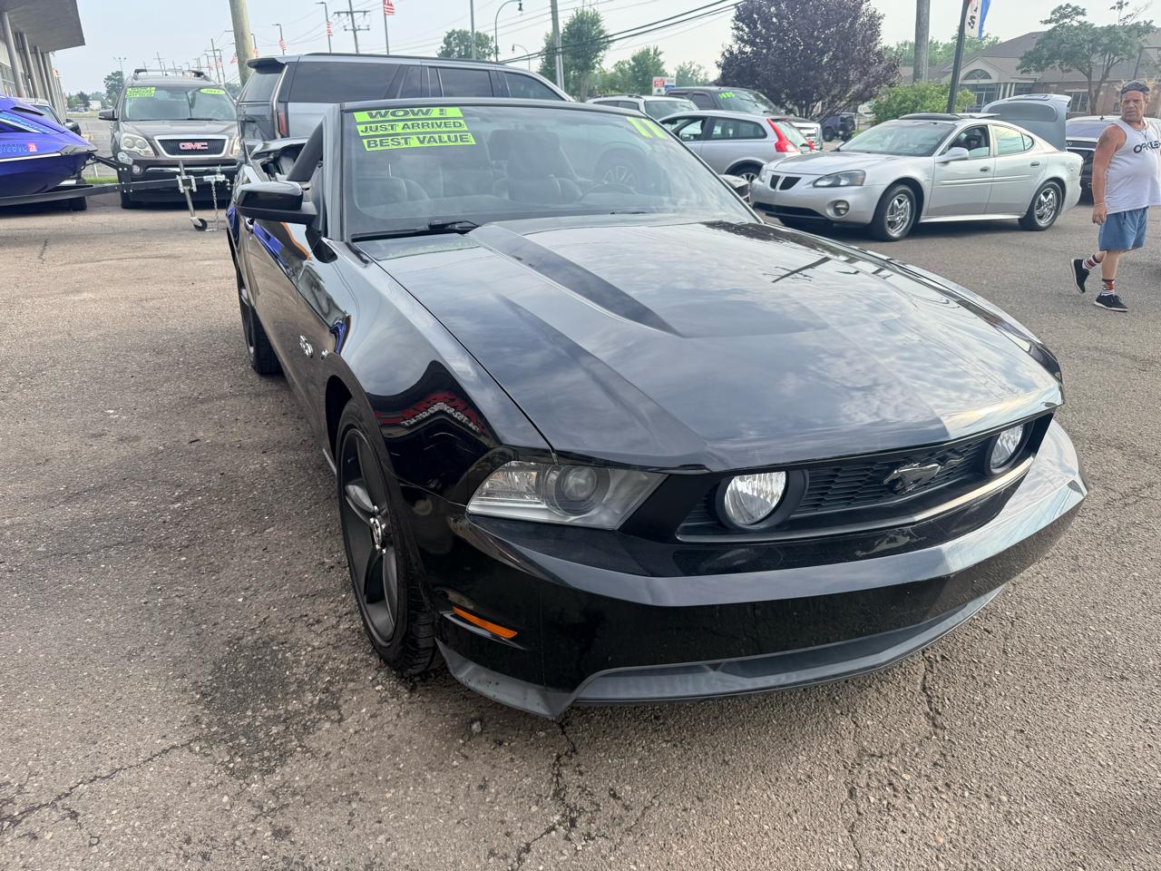 Ford Mustang GT convertible 2011