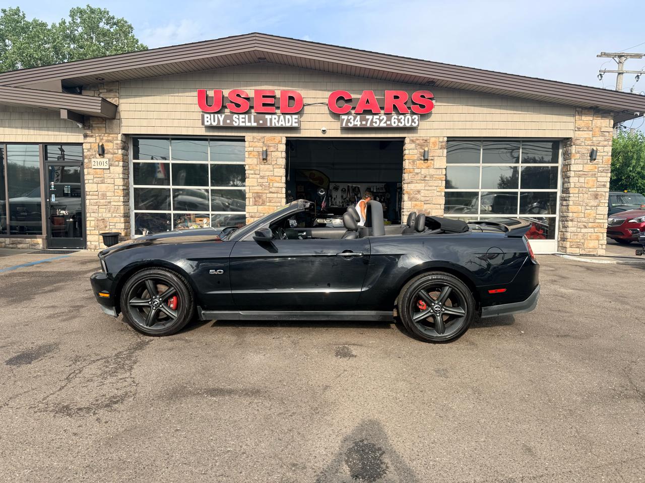 Ford Mustang GT convertible 2011