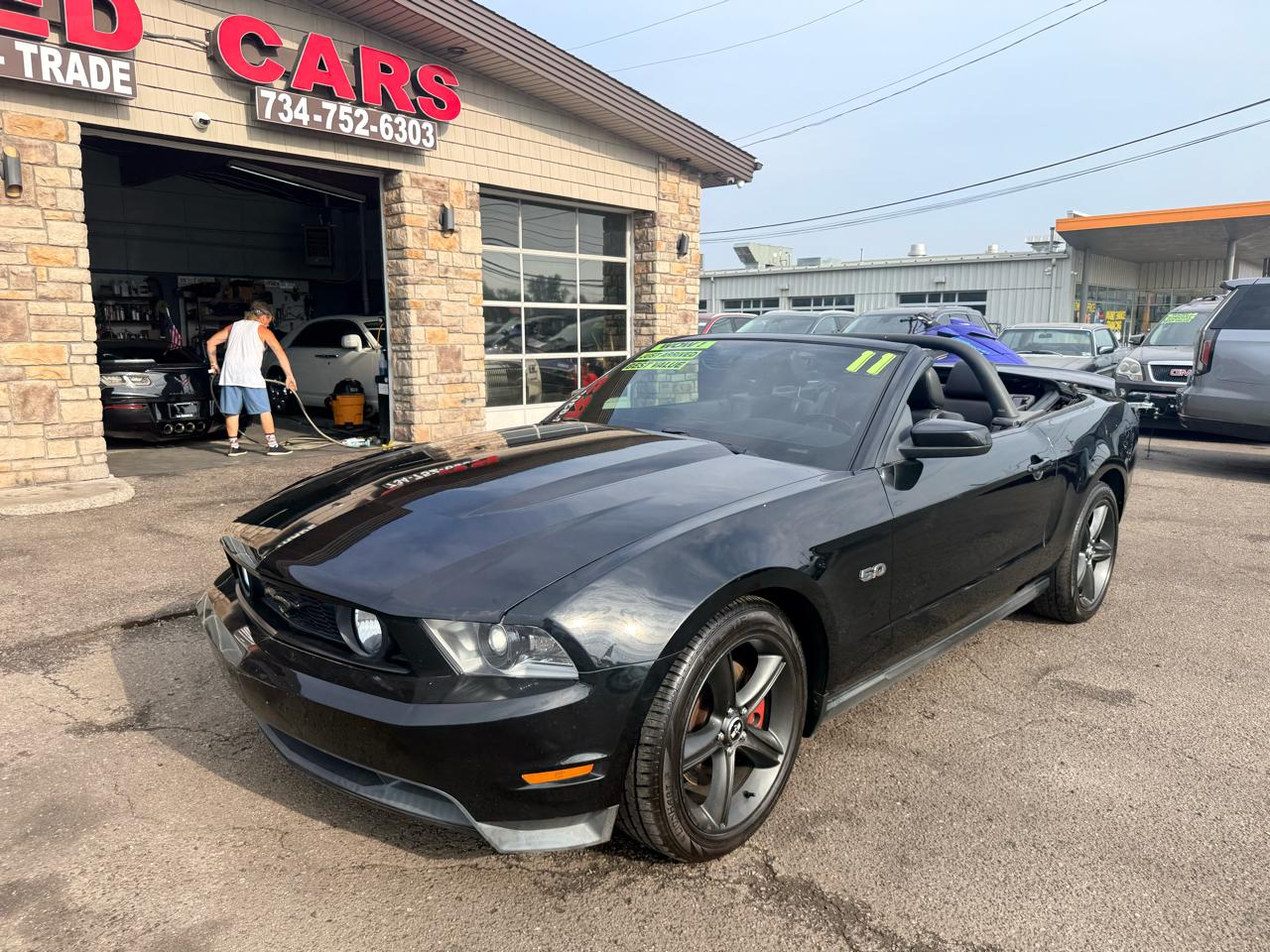 Ford Mustang GT convertible 2011