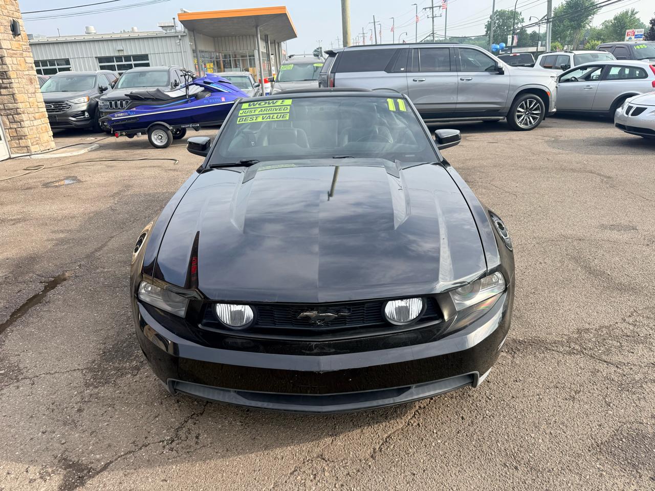 Ford Mustang GT convertible 2011
