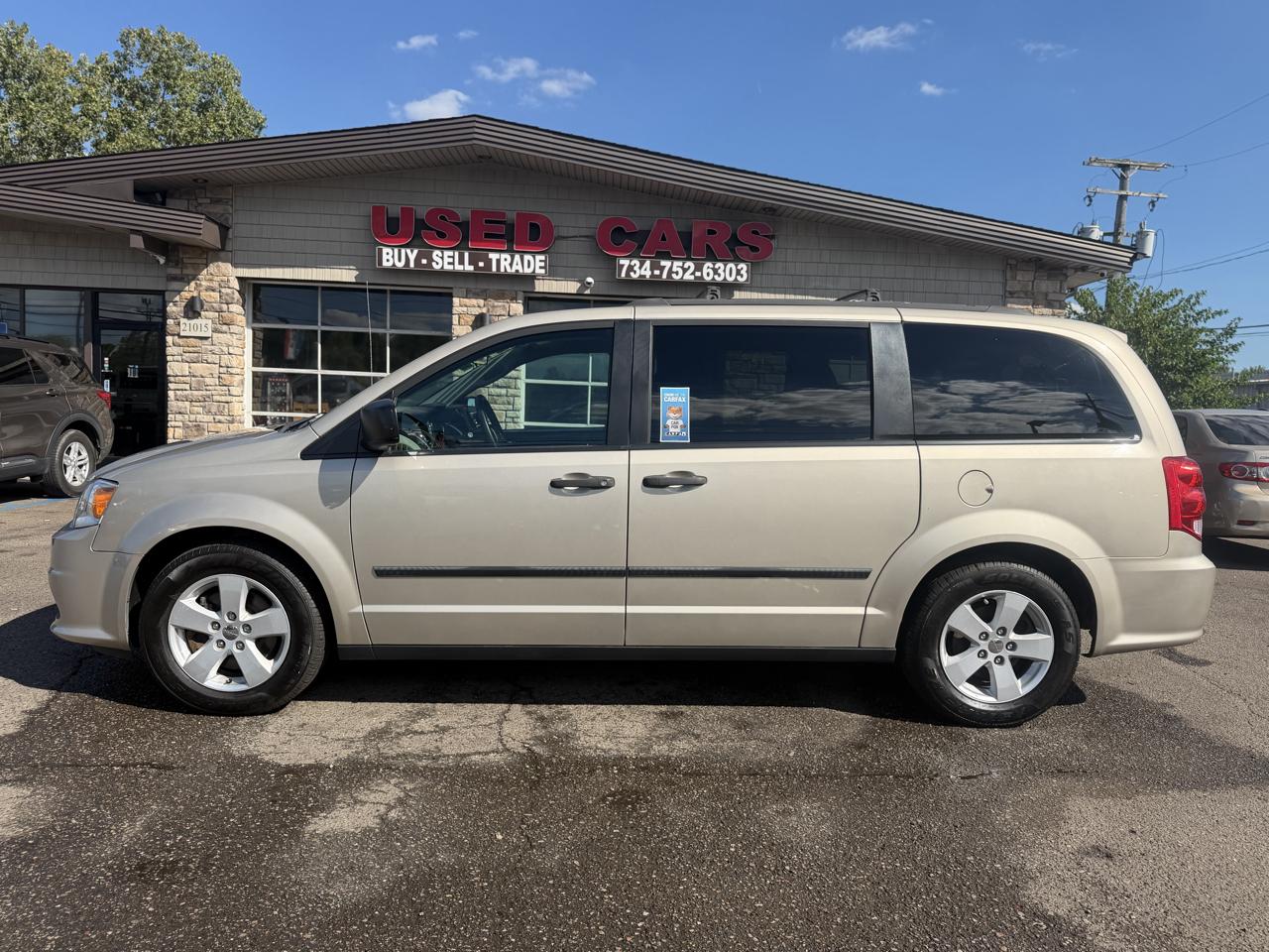 Dodge Grand Caravan photo 2