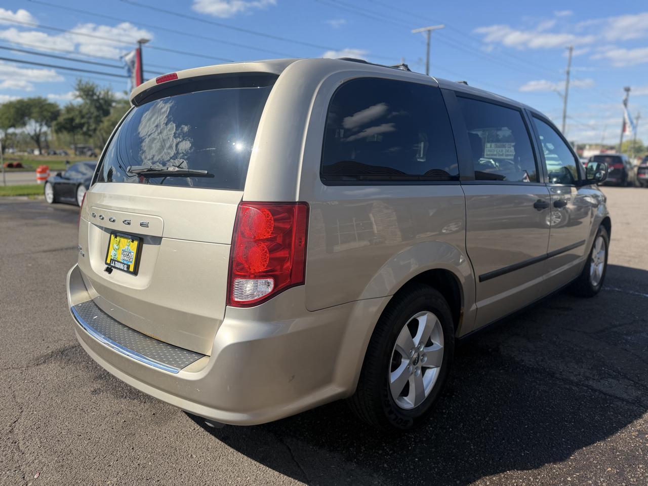 Dodge Grand Caravan photo 7