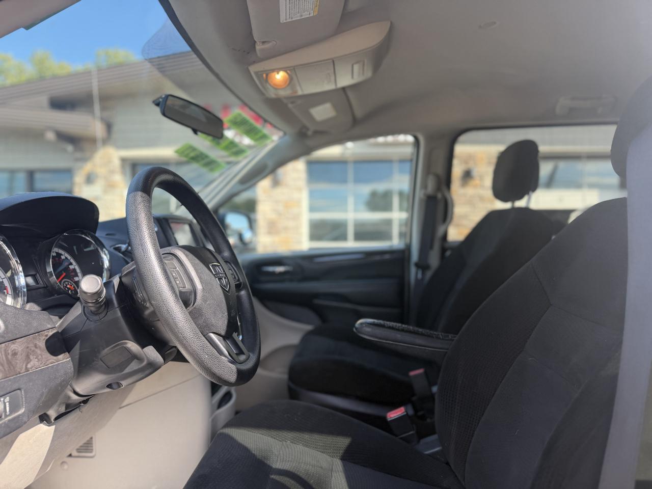 Dodge Grand Caravan photo 10