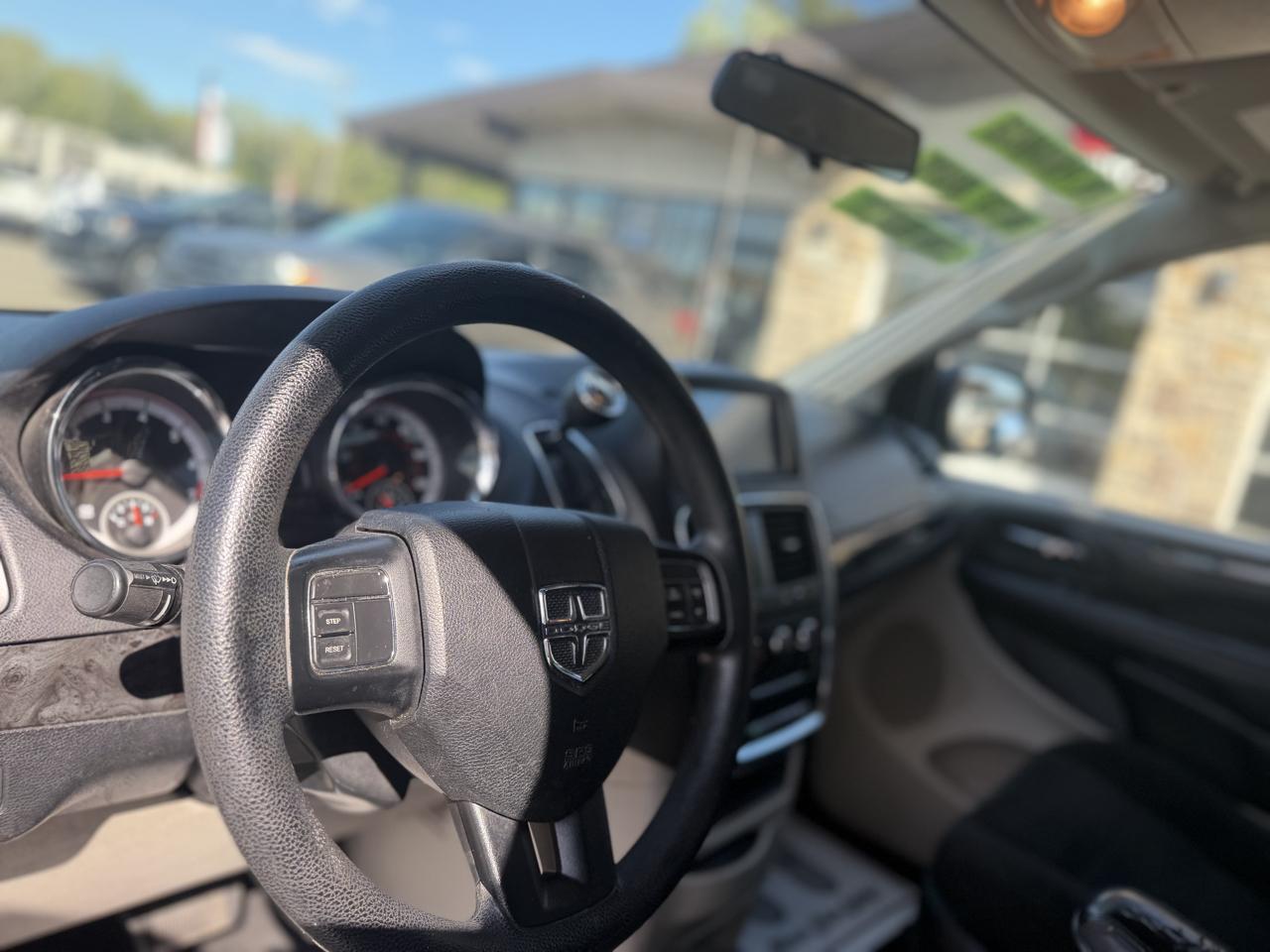Dodge Grand Caravan photo 11