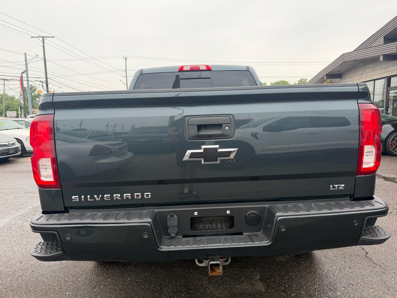 Chevrolet Silverado 1500 LTZ Crew Cab 4WD 2017