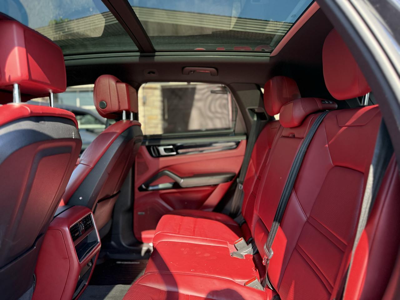 Porsche Cayenne Base 2020
