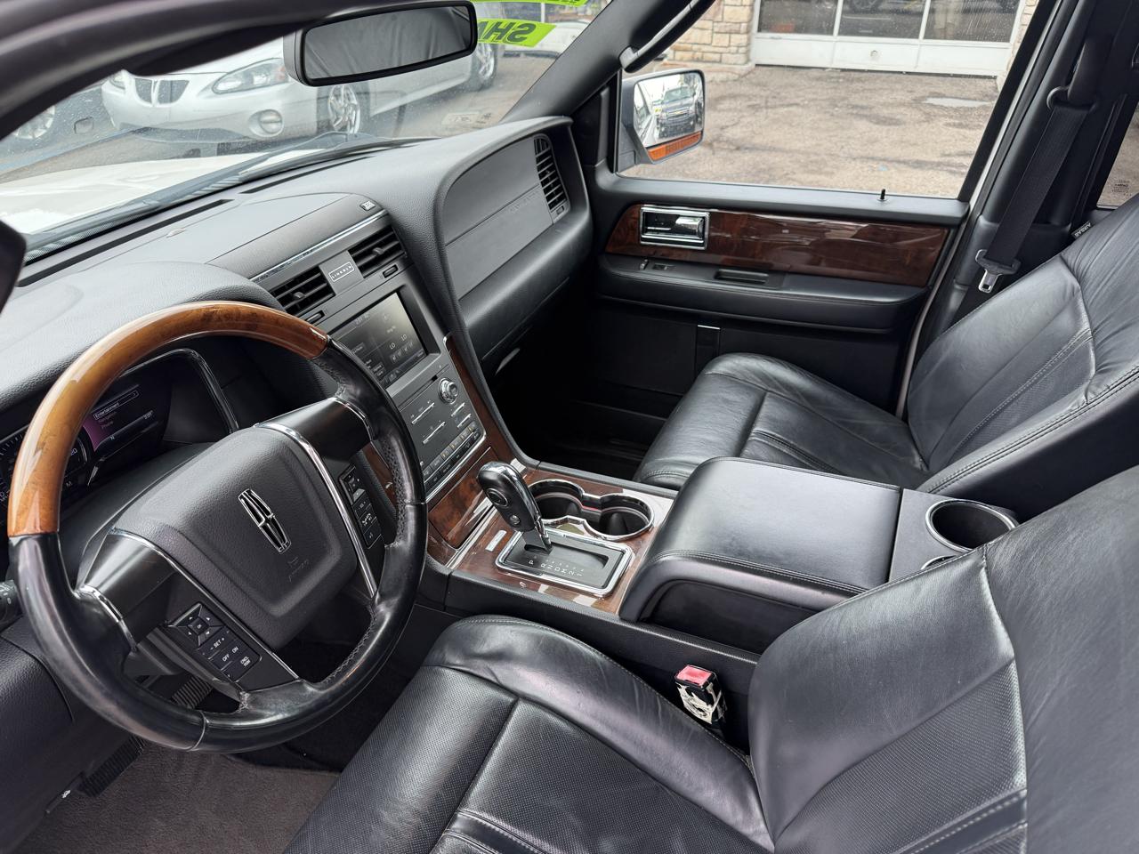 Lincoln Navigator 4WD 2015
