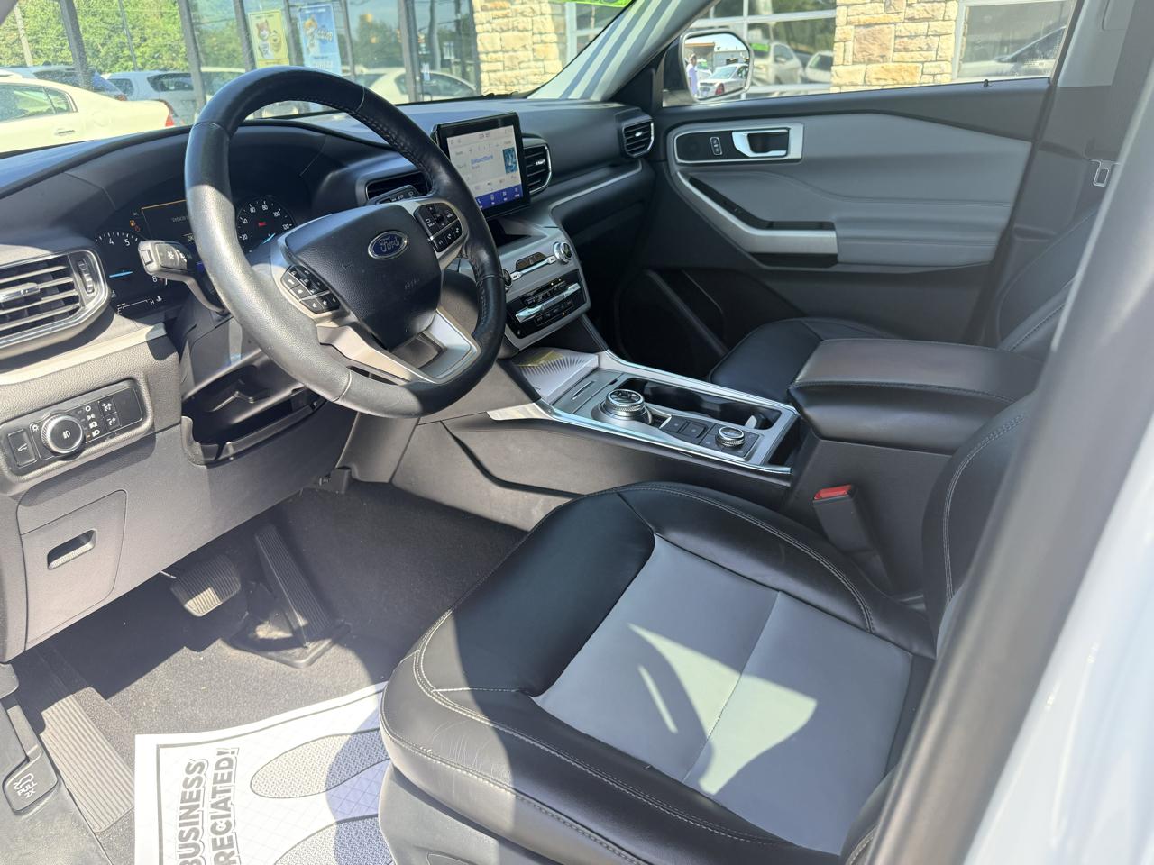 Ford Explorer XLT AWD 2024