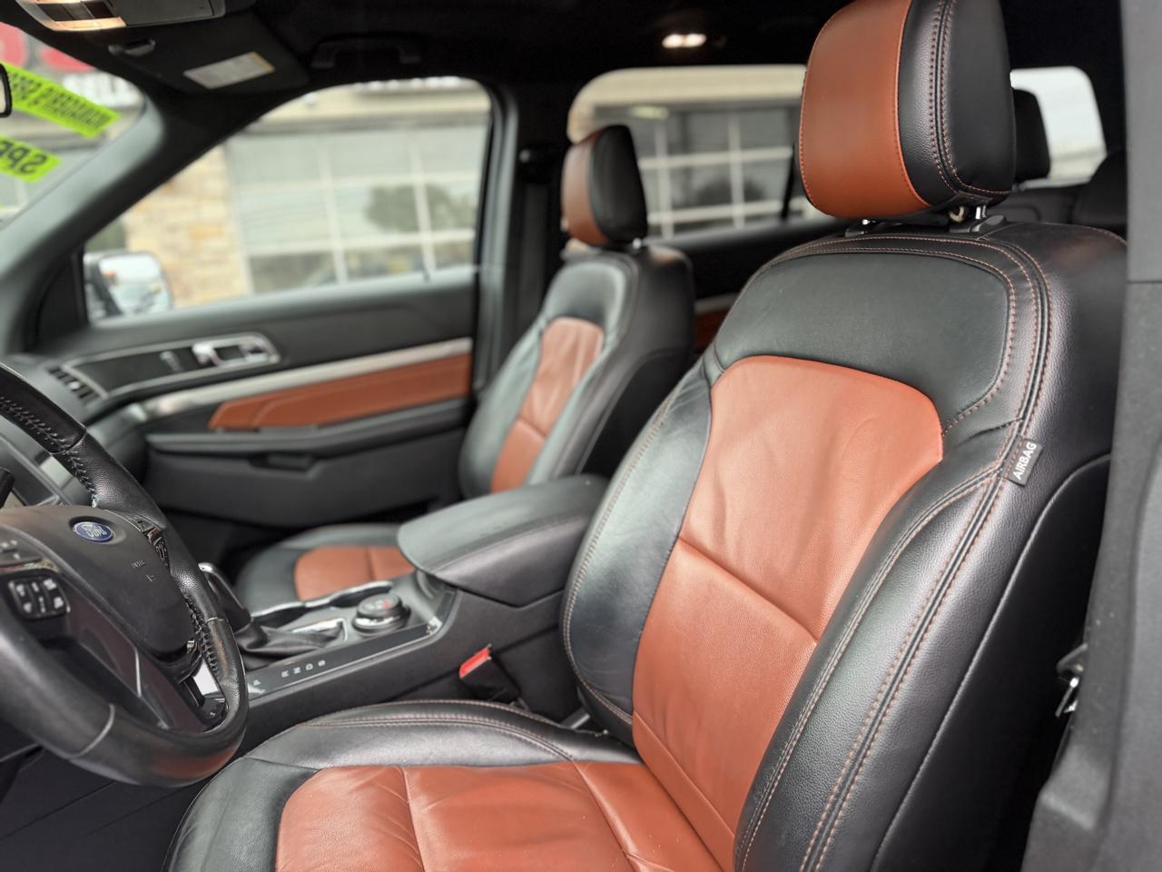 Ford Explorer photo 11