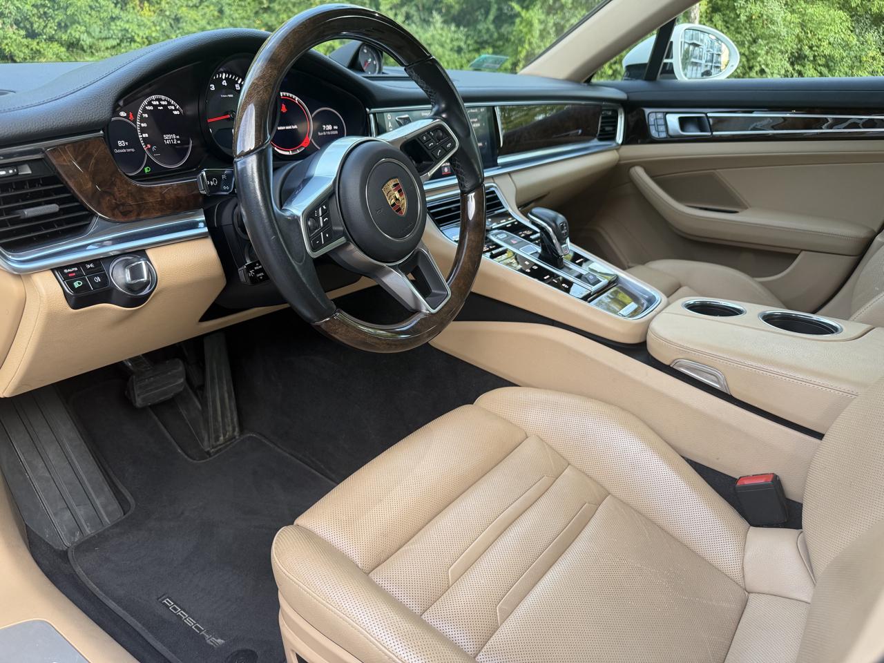 Porsche Panamera 4 2018