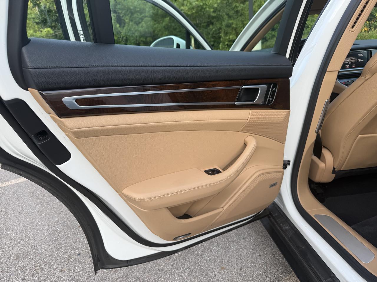 Porsche Panamera 4 2018