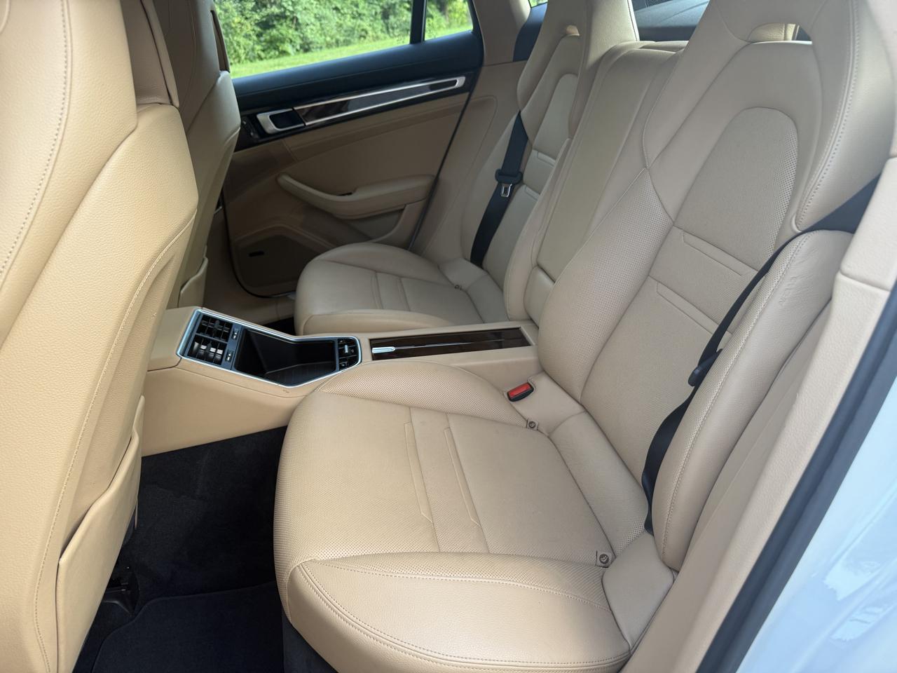 Porsche Panamera 4 2018