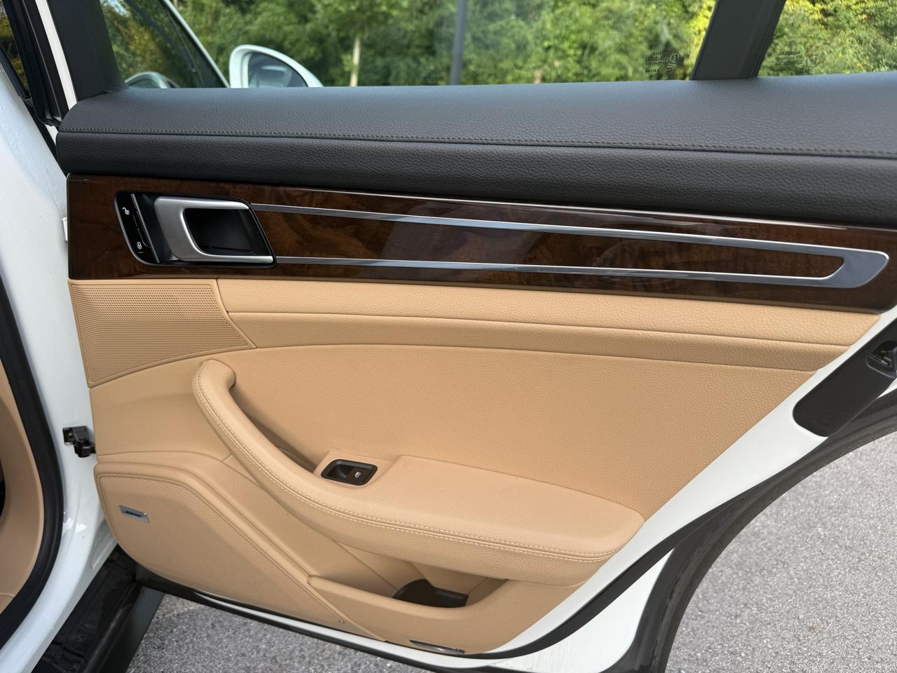 Porsche Panamera 4 2018
