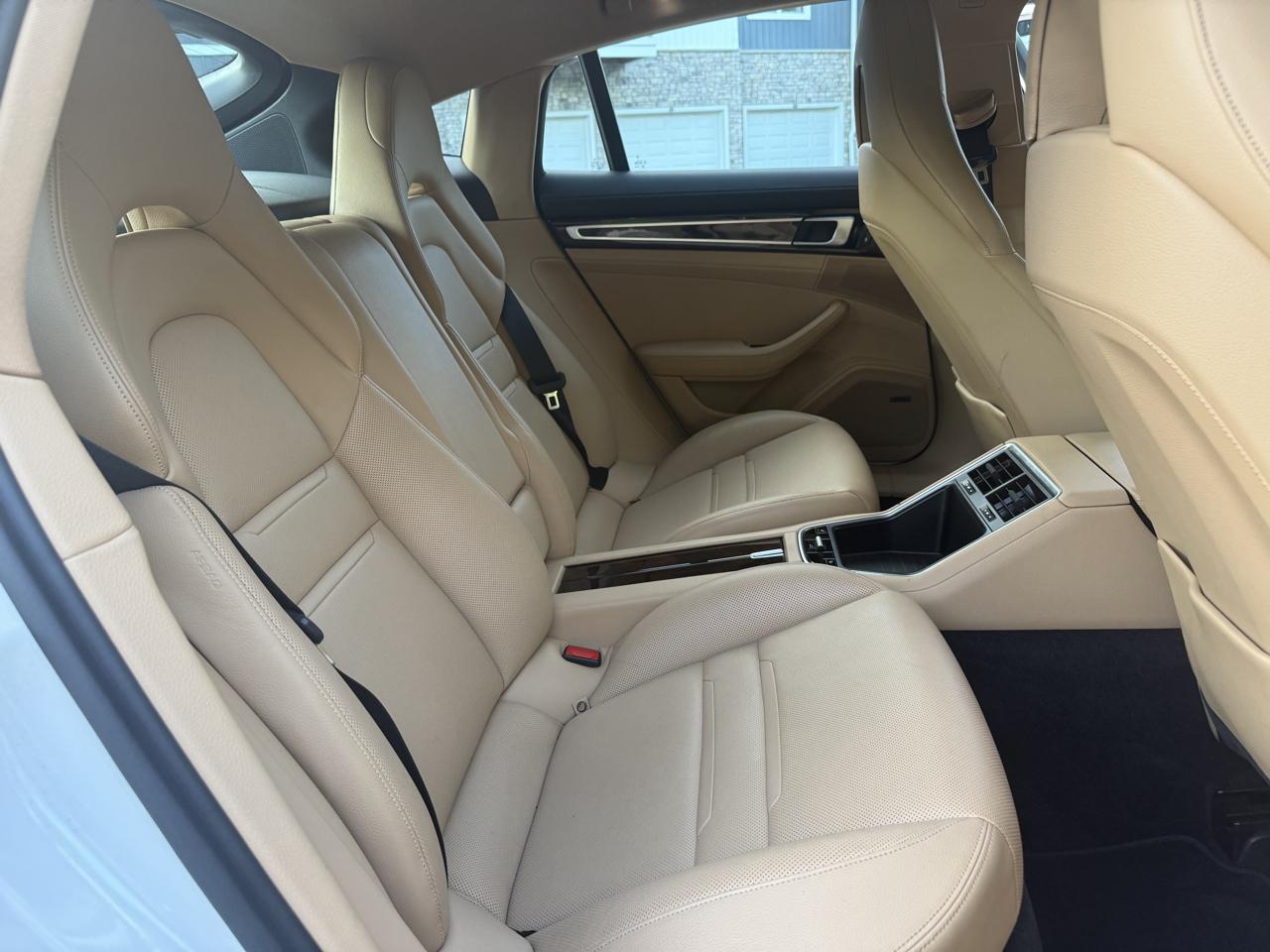 Porsche Panamera 4 2018